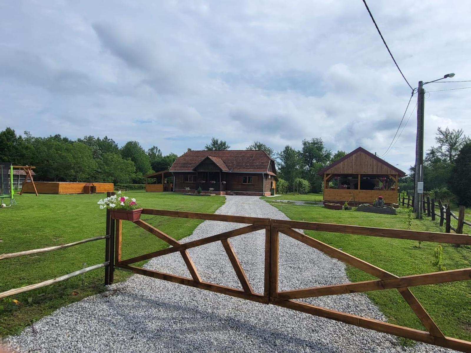 Kuca Za Odmor Jopi I Mare Villa Topusko Exterior photo
